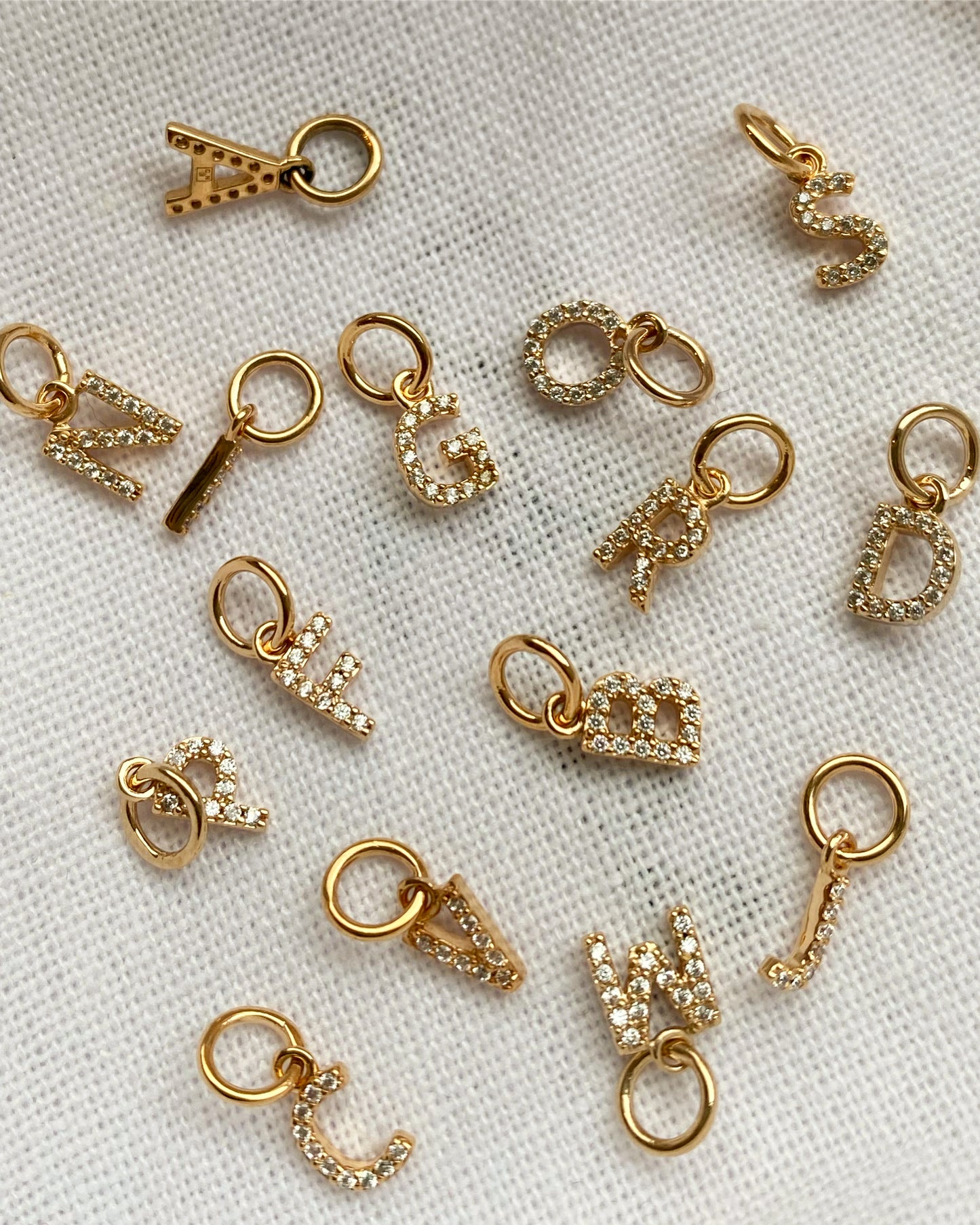 Pendentif lettre au choix