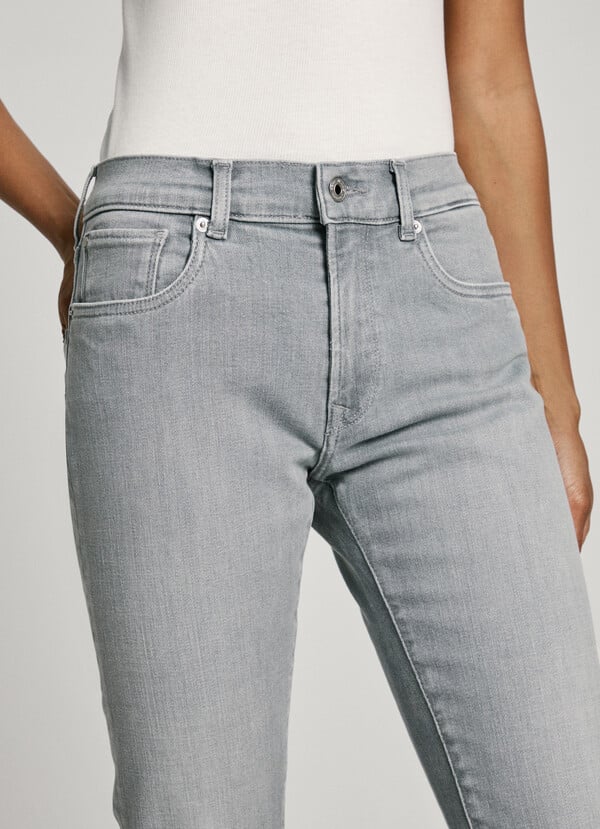 Jean coupe Slim taille moyenne
