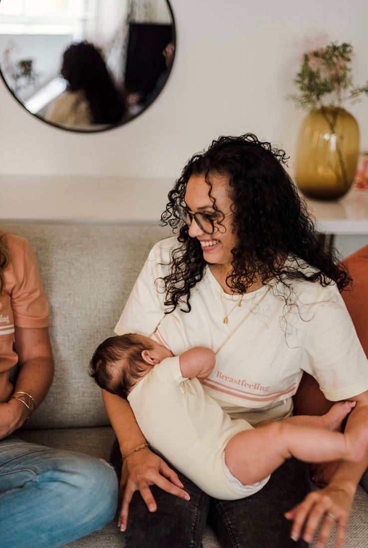T-shirt Breastfeeling Latte
