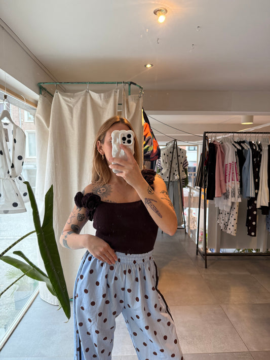 Top en maille avec roses