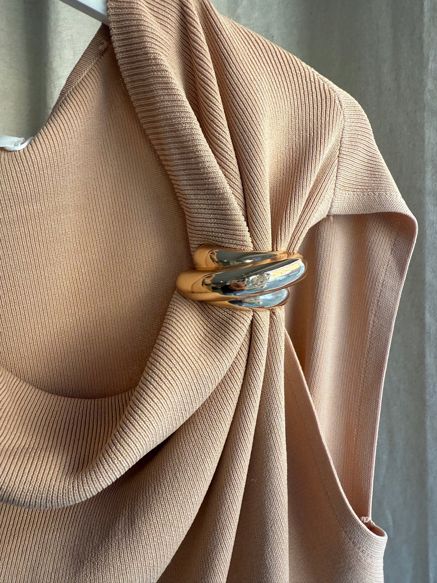 Top drapé en maille