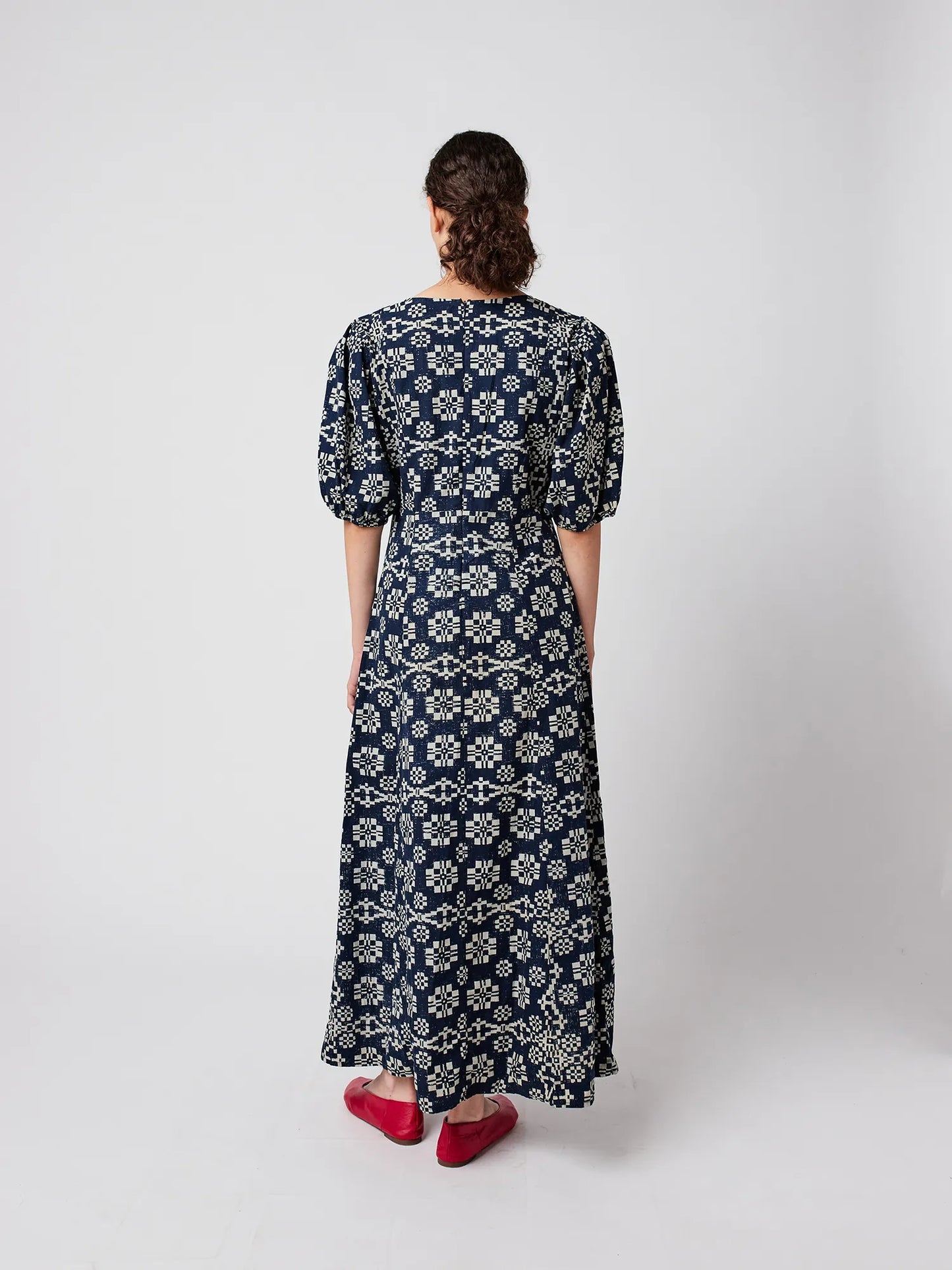 Robe à col en V évasé à motif kaléidoscope