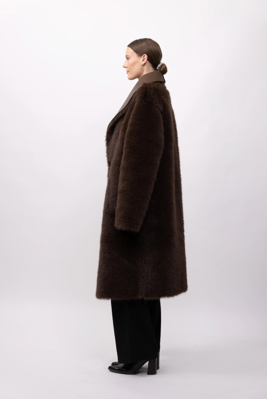 Manteau long réversible en fausse fourrure