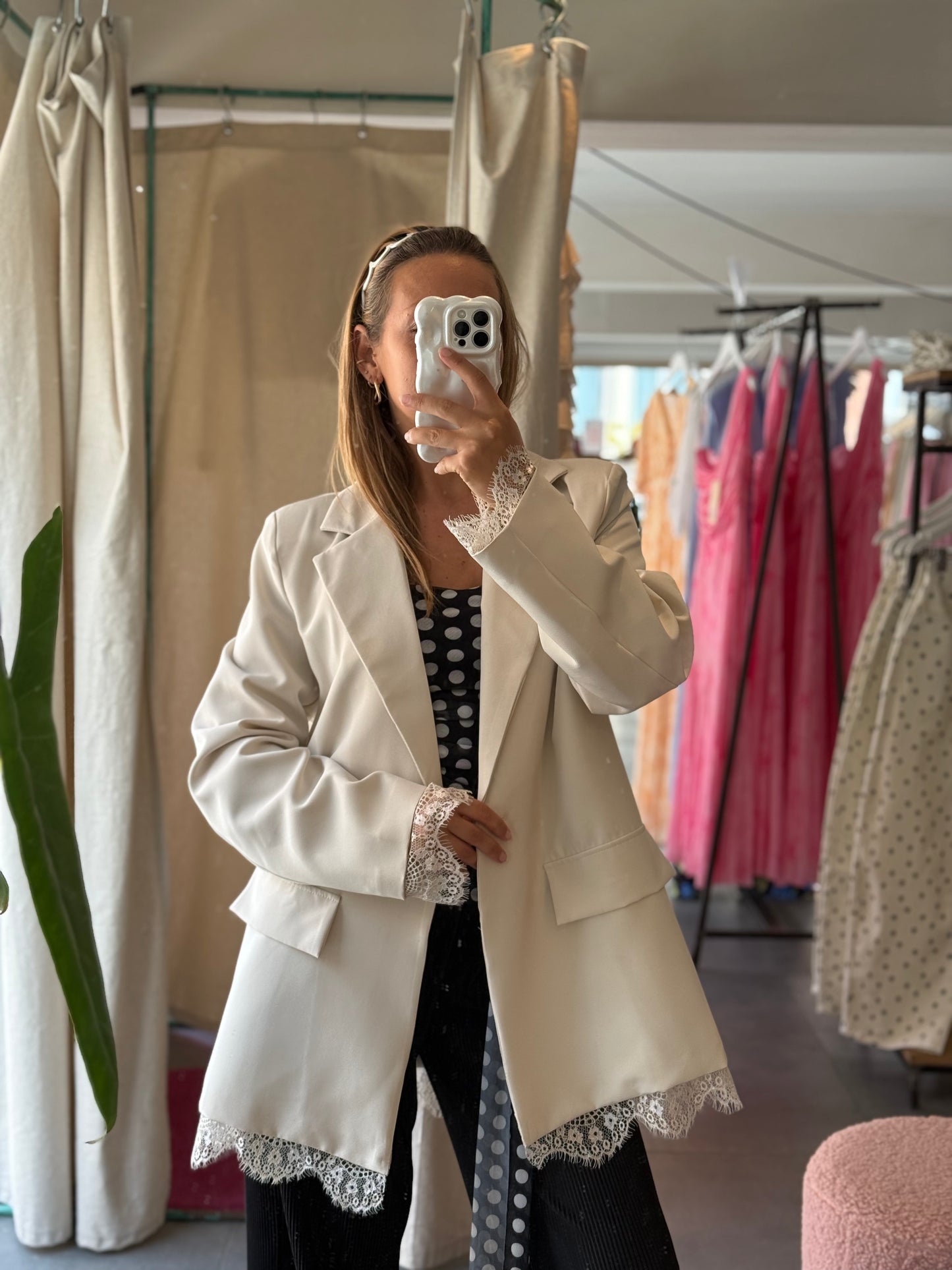 Blazer à fintions dentelle