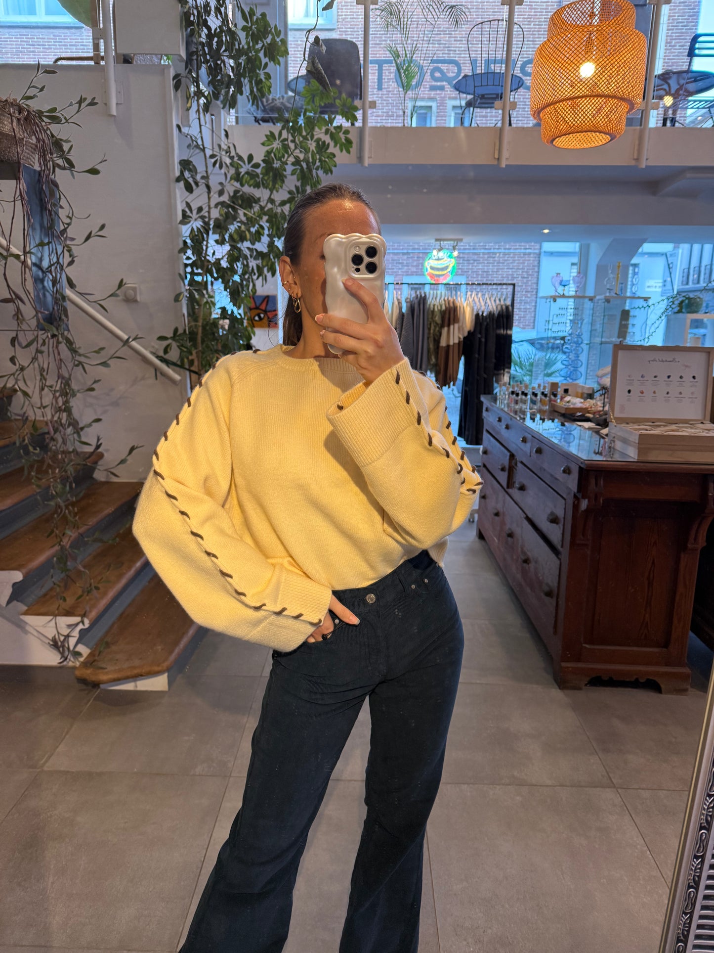 Pull Butter Yellow