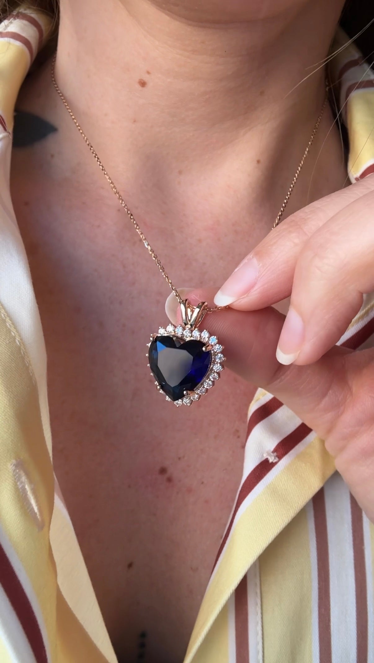 Pendentif coeur bleu